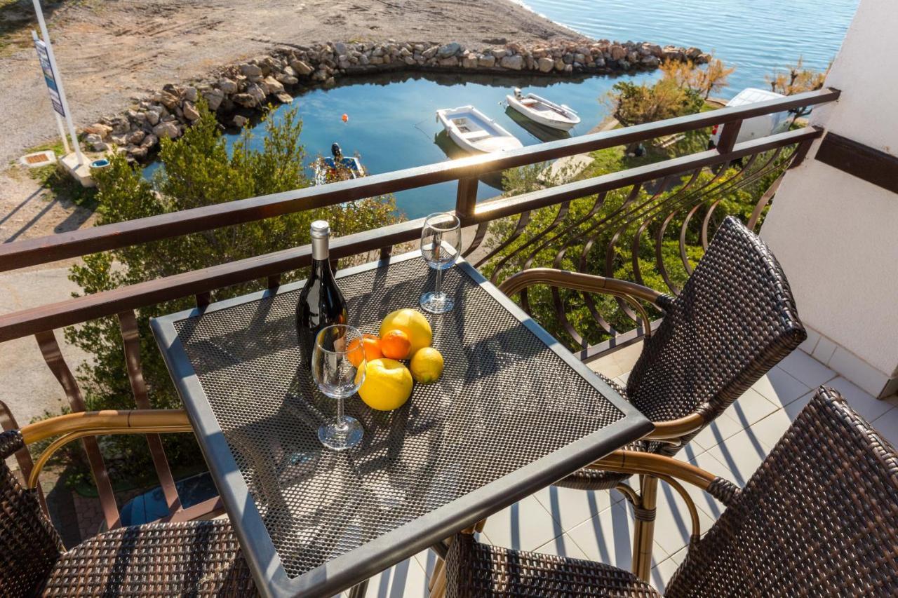 Bed and Breakfast Pansion Croatia Starigrad Paklenica Exterior foto
