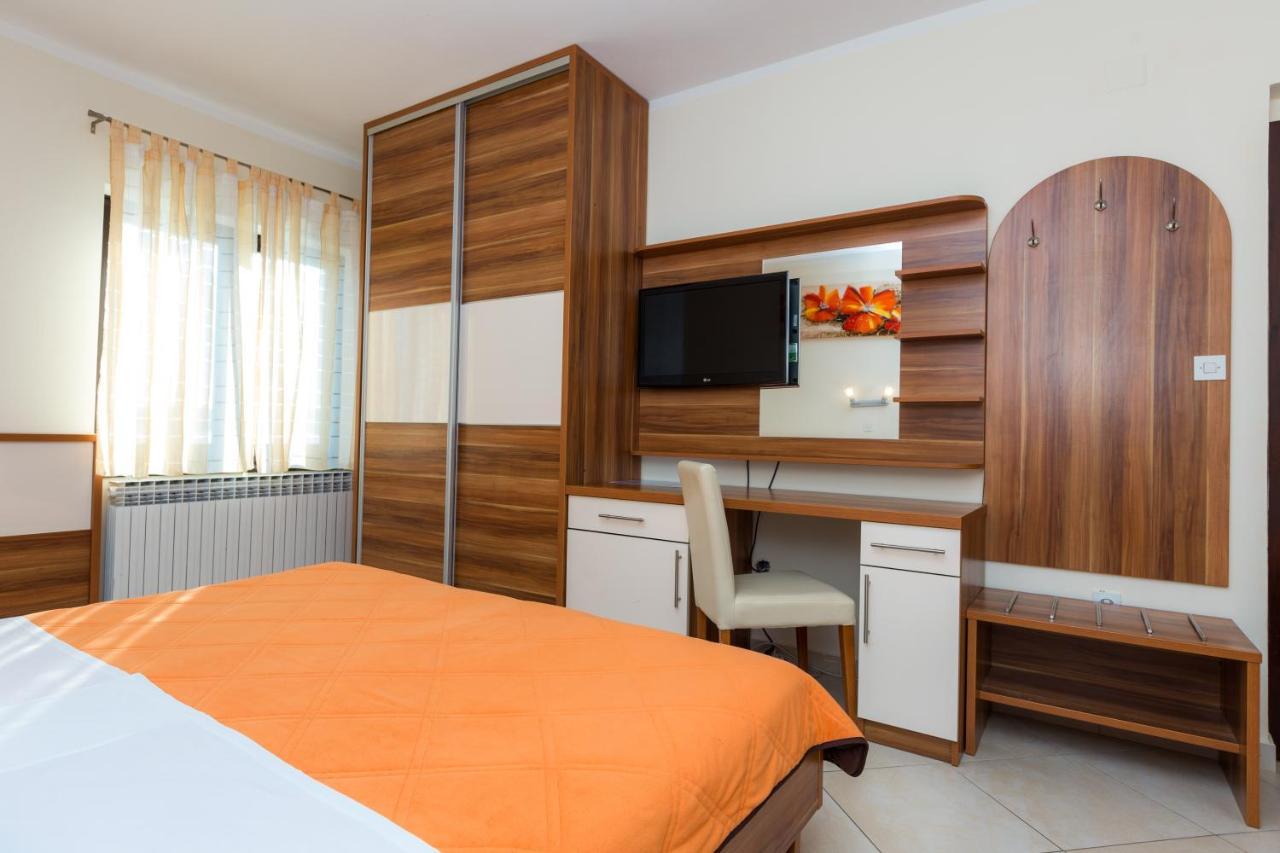 Bed and Breakfast Pansion Croatia Starigrad Paklenica Exterior foto