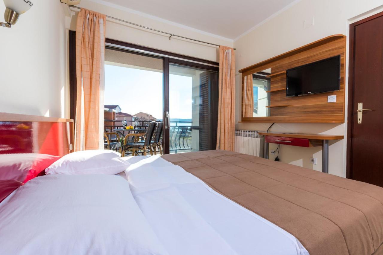 Bed and Breakfast Pansion Croatia Starigrad Paklenica Exterior foto
