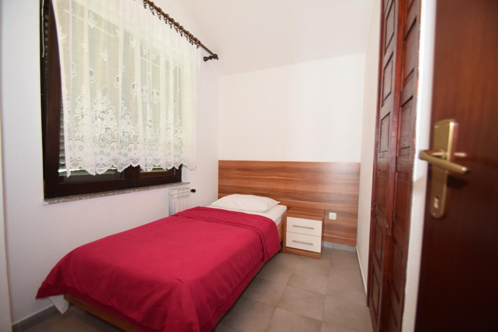 Bed and Breakfast Pansion Croatia Starigrad Paklenica Exterior foto